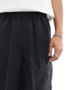 Carhartt WIP Evers Nylon Cargo Shorts In Black For Men 9 Carhartt WIP Evers Nylon Cargo Shorts In Black For Men -Carhartt WIP Sales 205921222 4