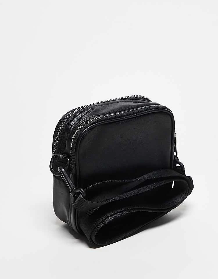 Carhartt WIP Norwich Bag In Faux Leather For Unisex 2 Carhartt WIP Norwich Bag In Faux Leather For Unisex - Image 2